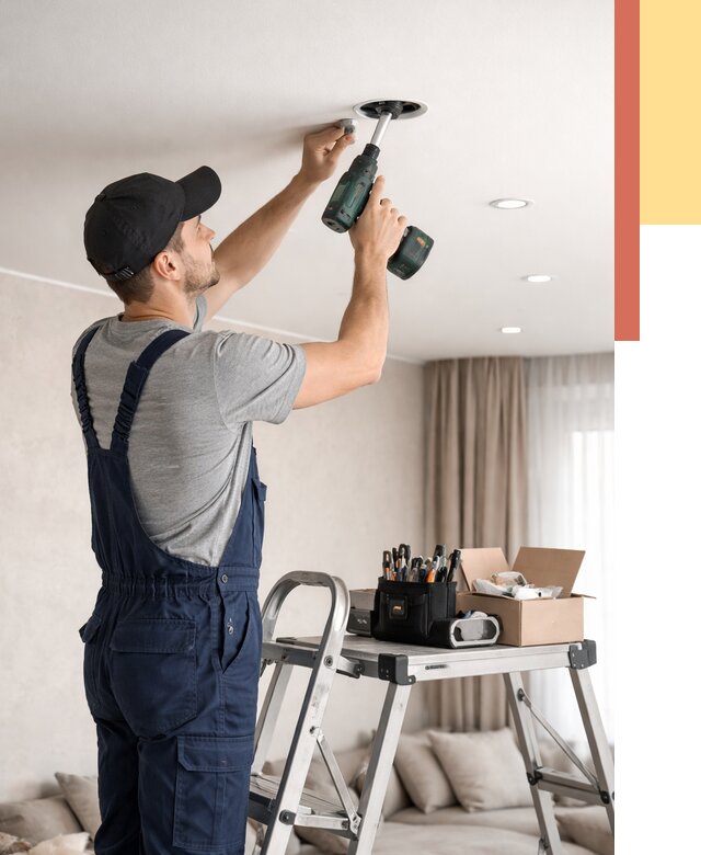 Установка и монтаж точечных светильников в натяжной потолок в Боровичах от 1876 руб. | ОТДЕЛОЧНИК-Брв