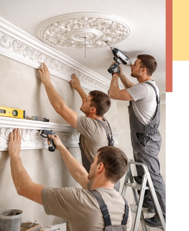 Монтаж лепнины на потолок в Боровичах от 3335 руб. быстро и недорого | ОТДЕЛОЧНИК-Брв